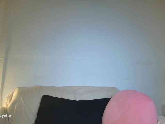 RozyElle webcam