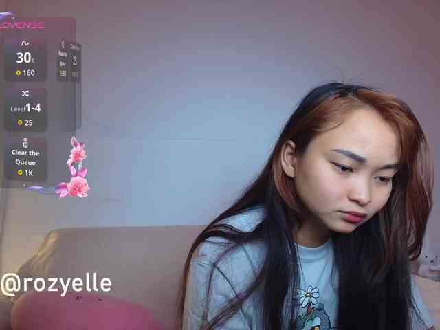 RozyElle webcam