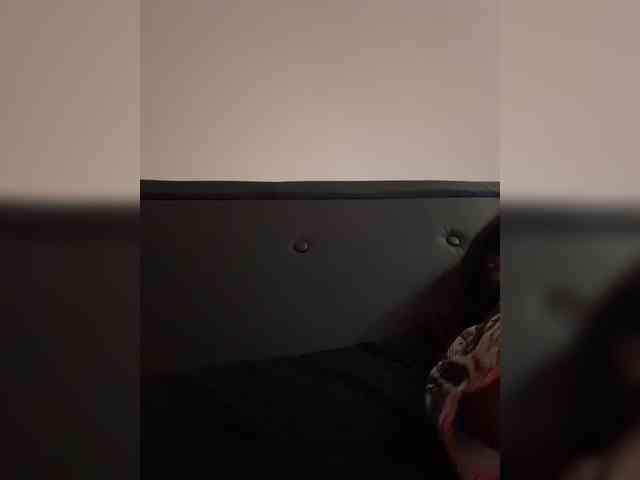 RozyElle webcam