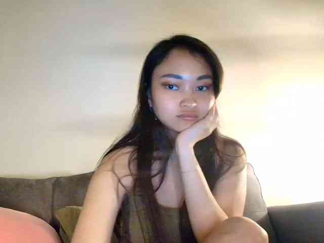 RozyElle webcam