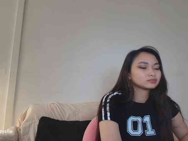 RozyElle webcam