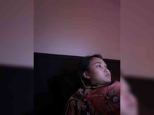 RozyElle webcam