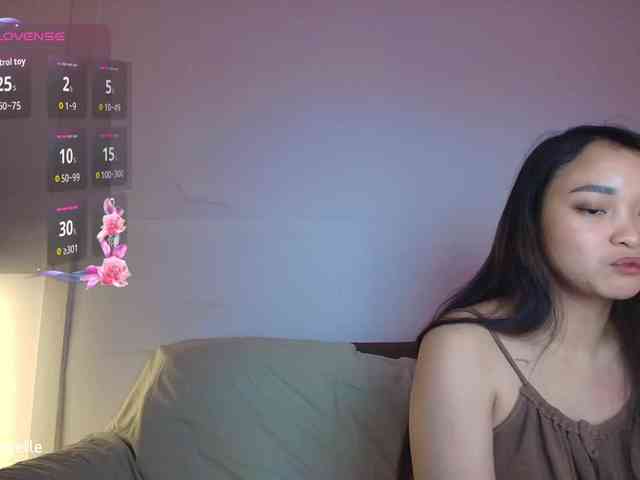 RozyElle webcam