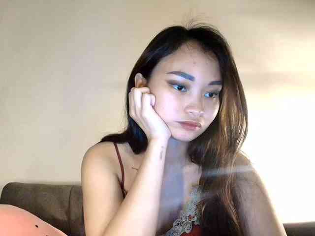 RozyElle webcam
