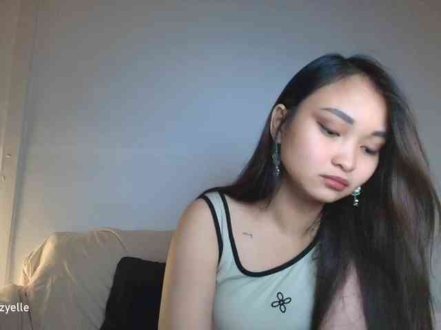 RozyElle webcam