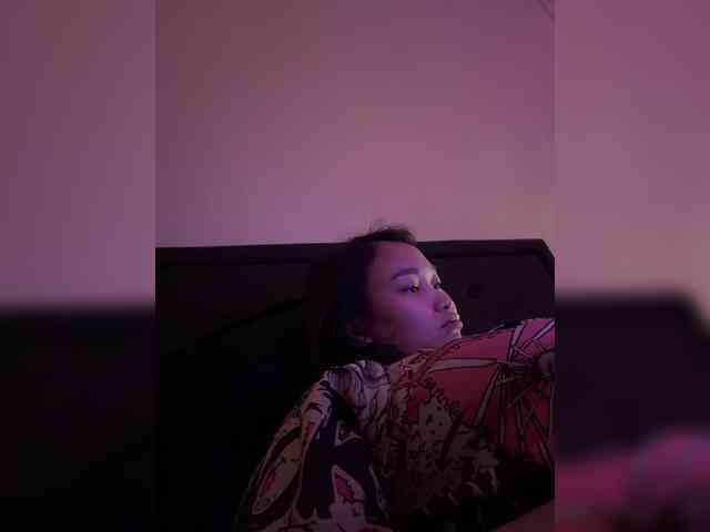 RozyElle webcam