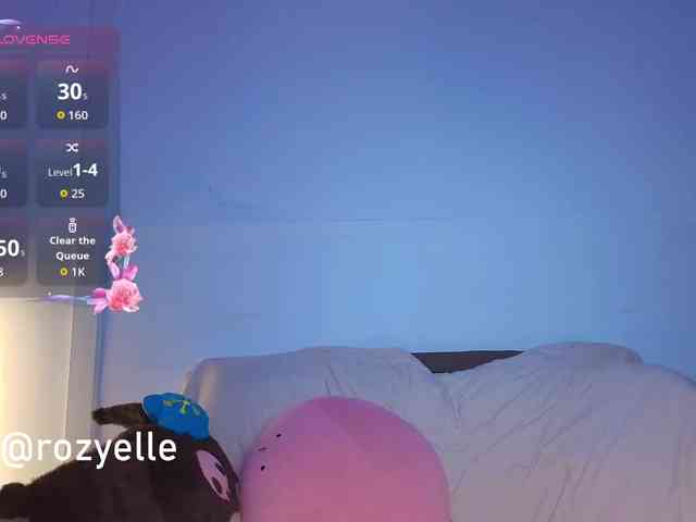 RozyElle webcam