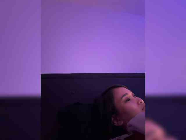 RozyElle webcam