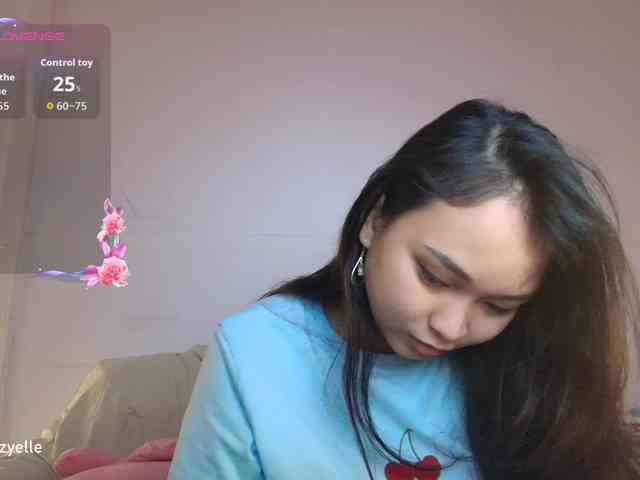 RozyElle webcam