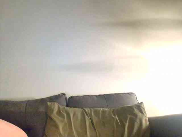 RozyElle webcam