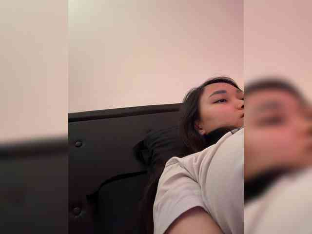 RozyElle webcam