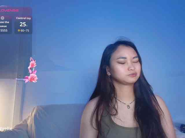 RozyElle webcam