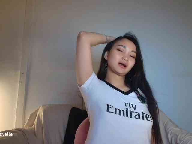 RozyElle webcam