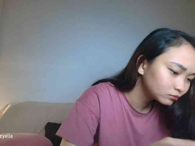 RozyElle webcam