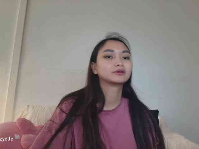 RozyElle webcam