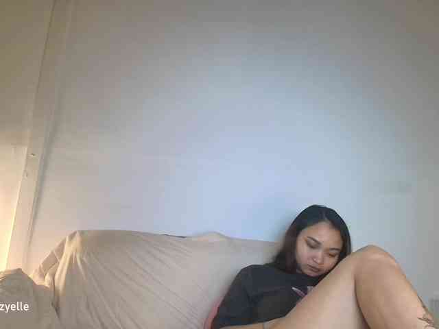 RozyElle webcam