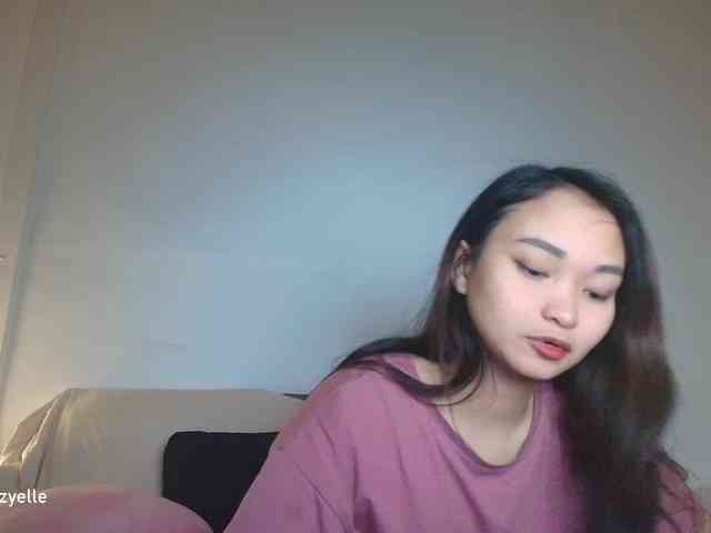 RozyElle webcam