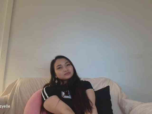 RozyElle webcam