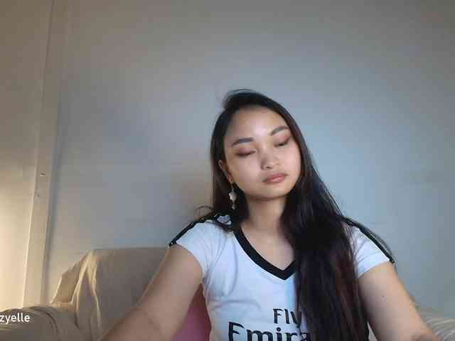 RozyElle webcam