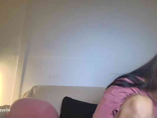 RozyElle webcam