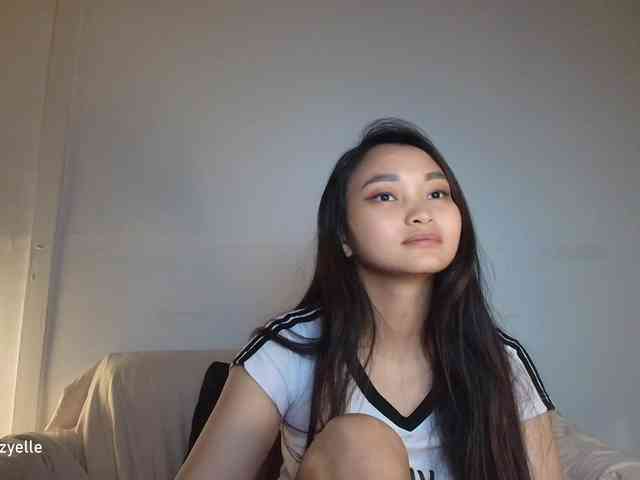 RozyElle webcam