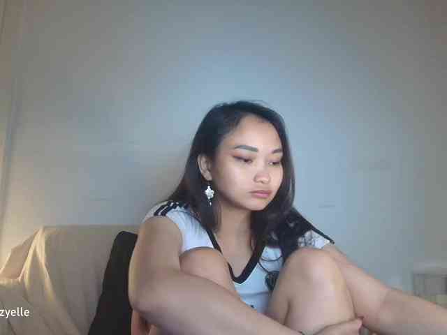 RozyElle webcam