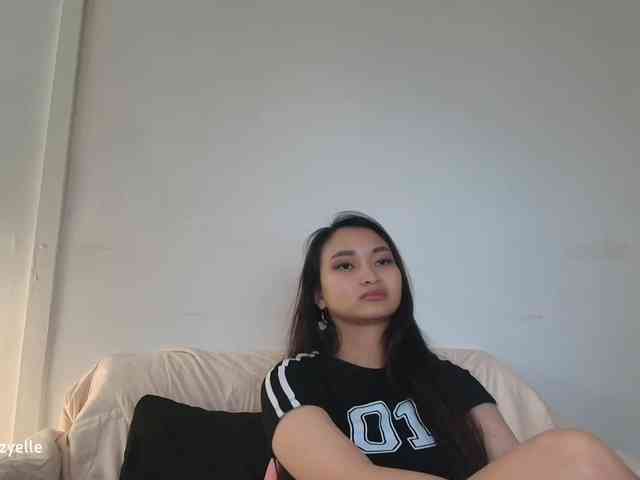 RozyElle webcam
