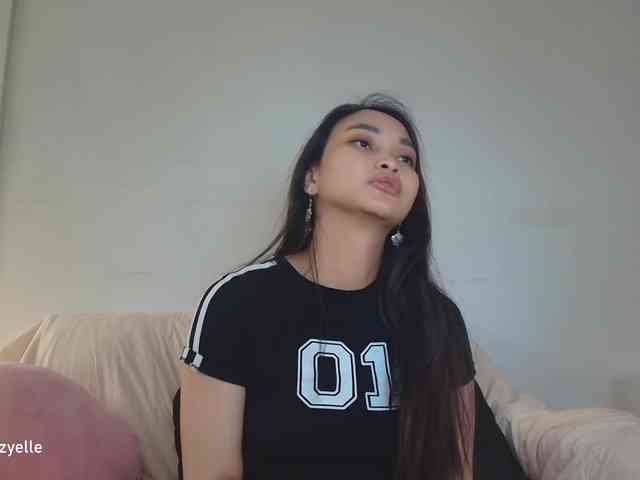 RozyElle webcam