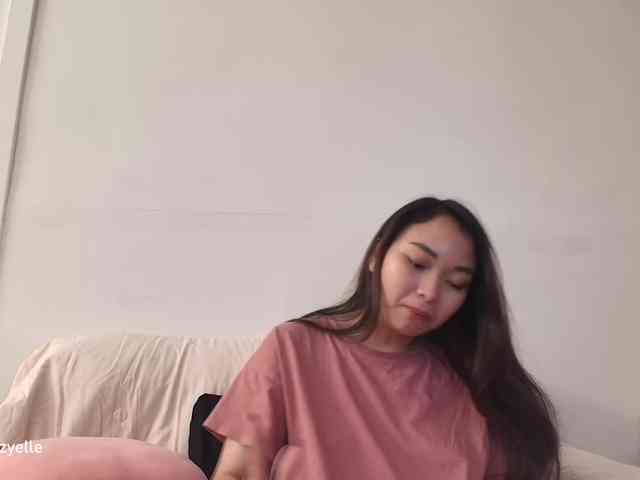 RozyElle webcam