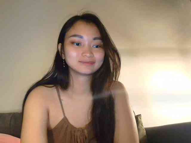RozyElle webcam