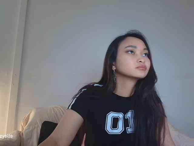 RozyElle webcam