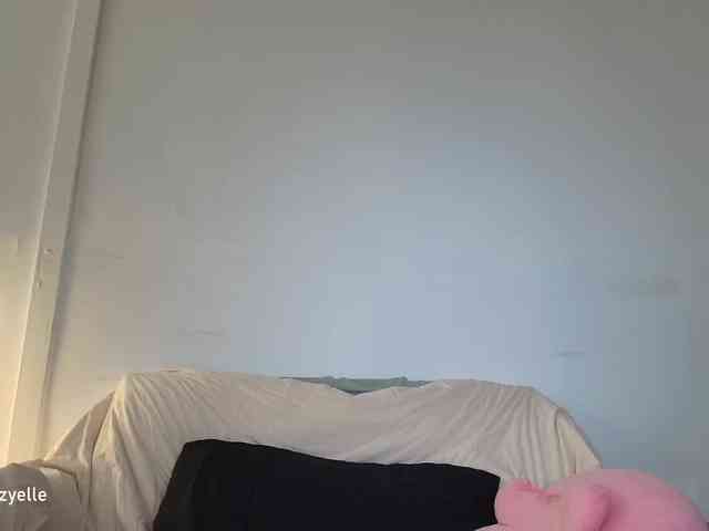 RozyElle webcam