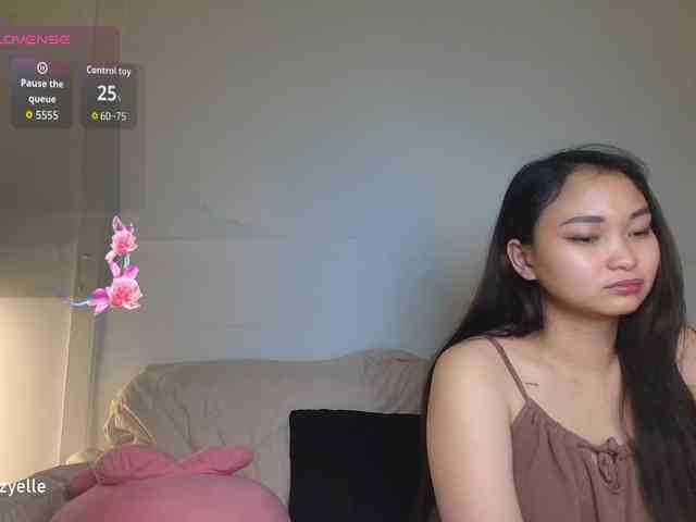 RozyElle webcam