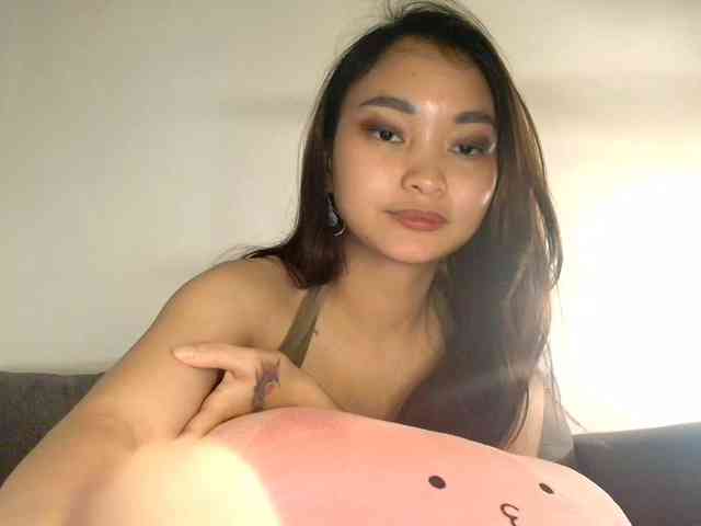 RozyElle webcam