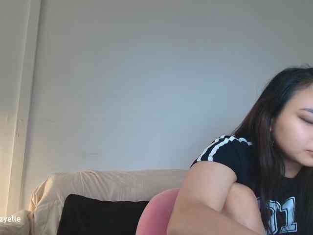 RozyElle webcam
