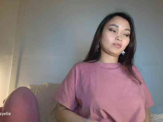 RozyElle webcam
