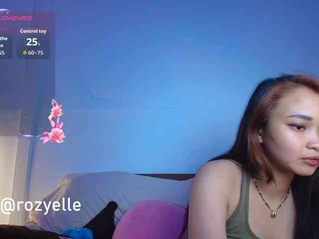 RozyElle webcam