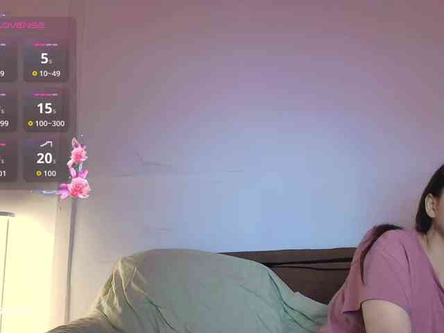 RozyElle webcam