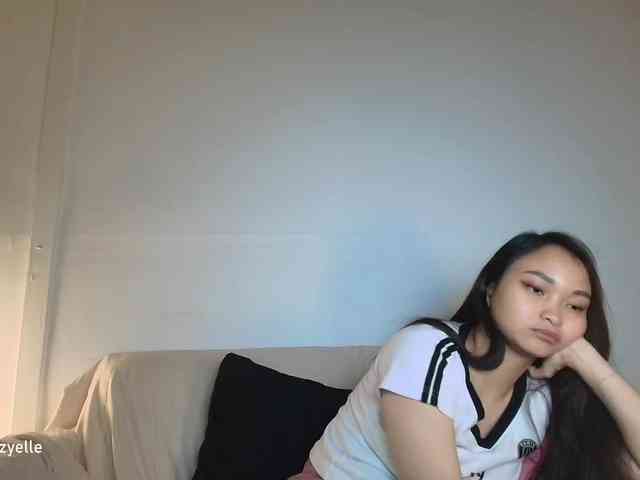 RozyElle webcam