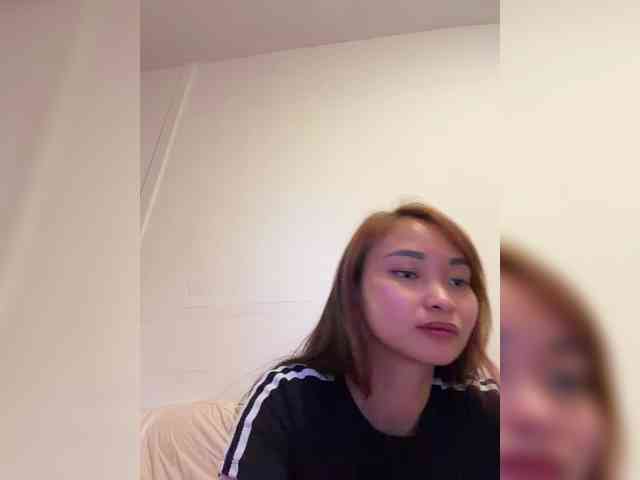 RozyElle webcam