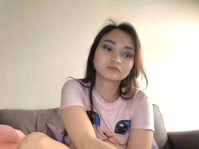 RozyElle webcam