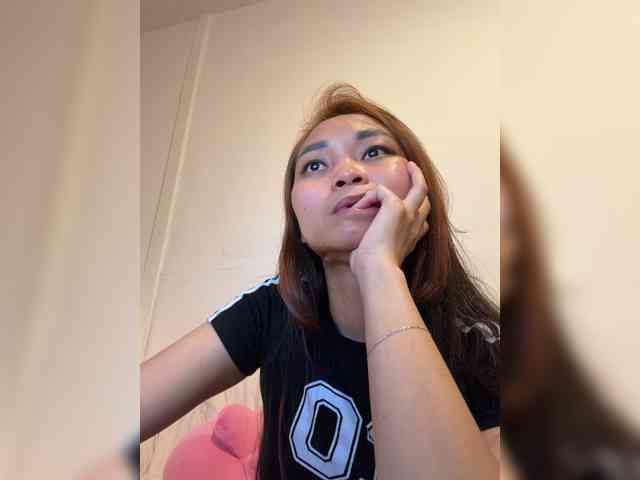 RozyElle webcam