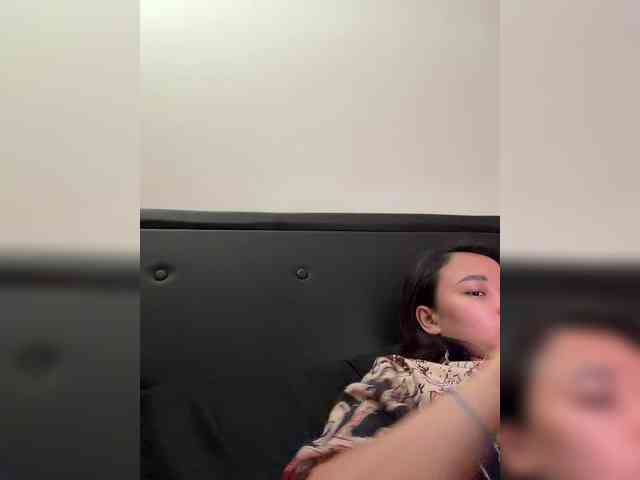 RozyElle webcam