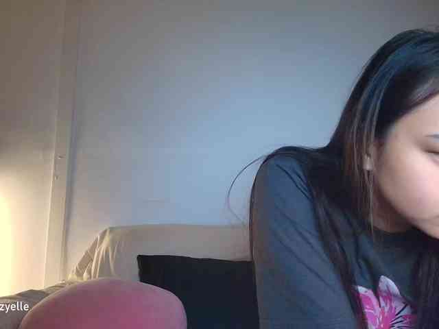 RozyElle webcam