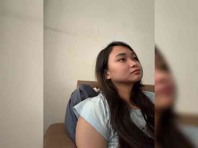 RozyElle webcam