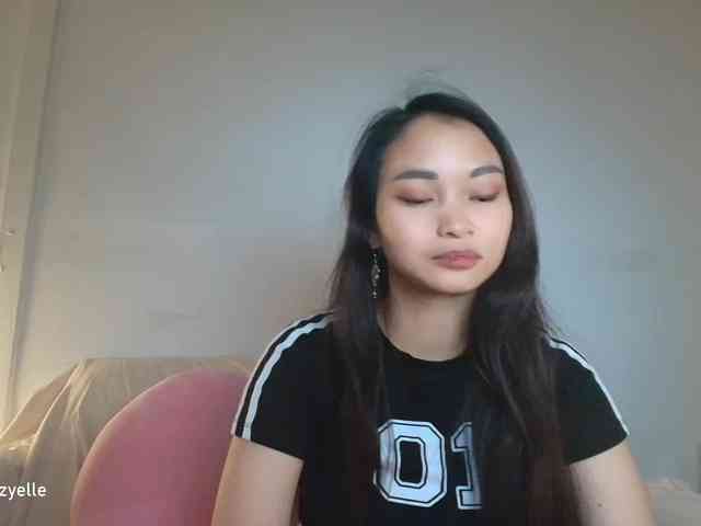 RozyElle webcam