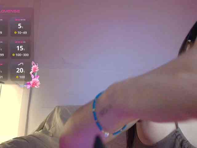 RozyElle webcam