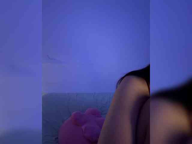 RozyElle webcam