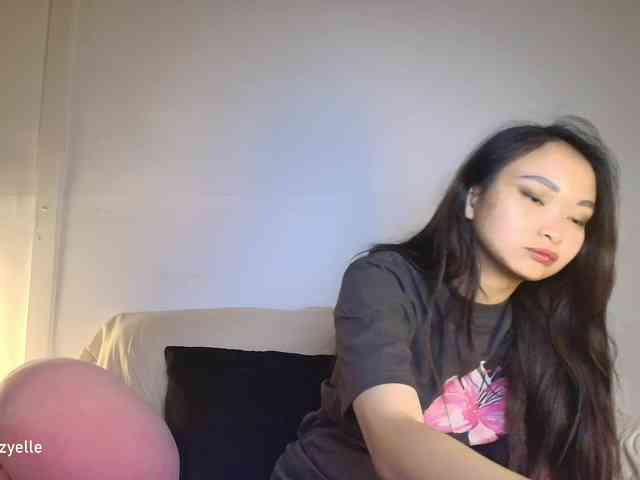 RozyElle webcam