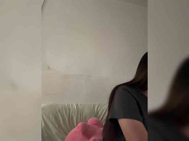 RozyElle webcam